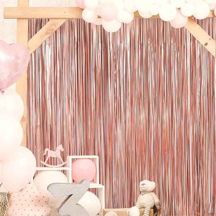¿Por qué la cortina de lluvia para la decoración de la fiesta es imprescindible para cada celebración?