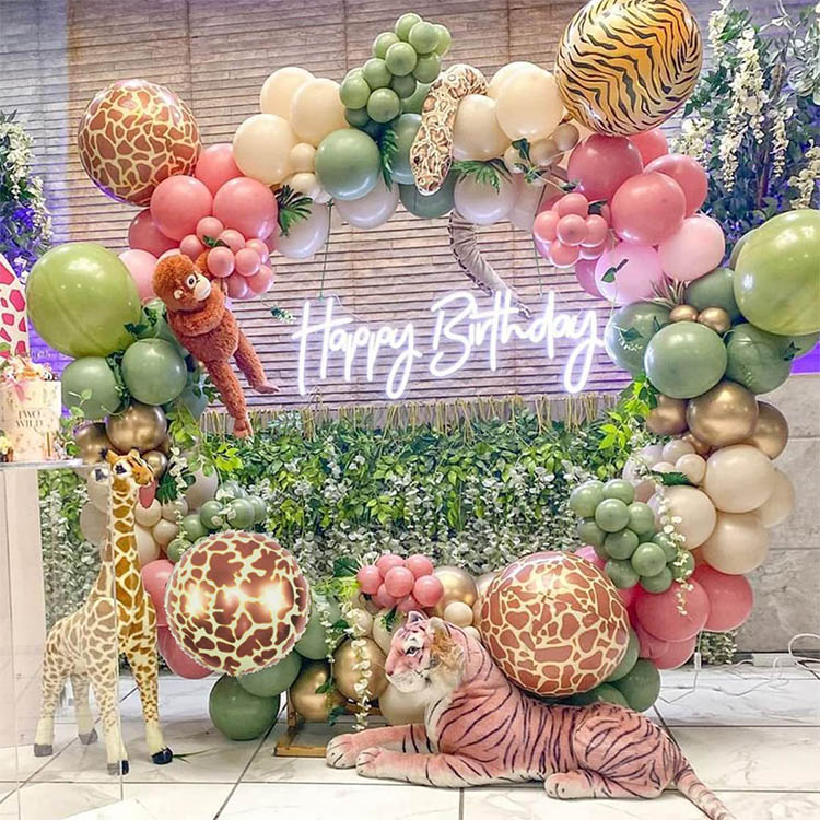 Kit de arco de globos con temática forestal