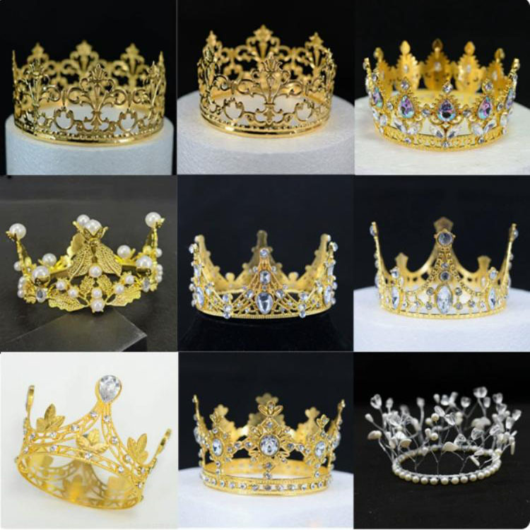 Corona de cumpleaños con diamantes de imitación