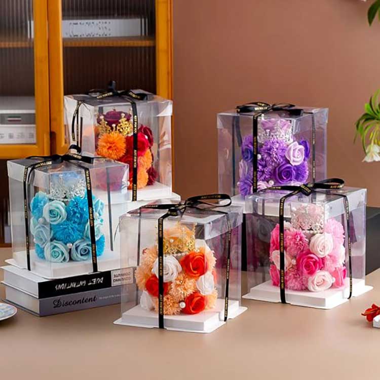 Caja de regalo de flores rosas