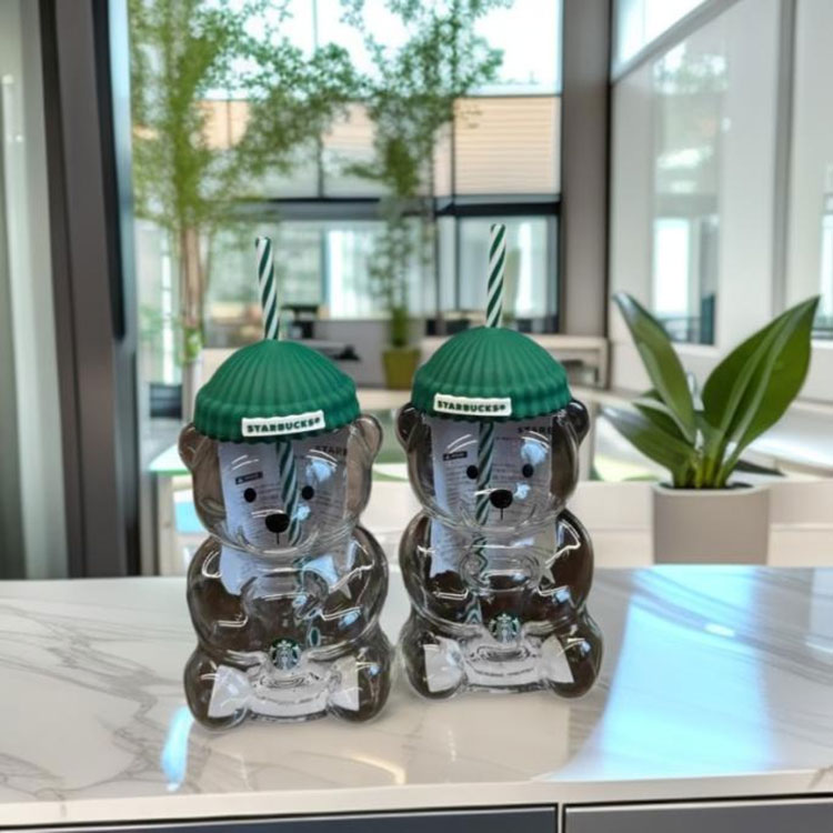 Copa del oso barista de Starbucks